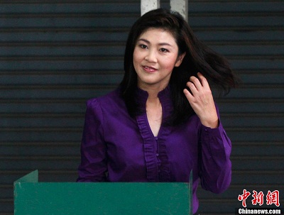 泰国总理英拉赢得不信任投票案 反对派弹劾失败(图1) 12(11).jpg