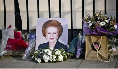 撒切尔夫人凄凉的晚年,让人悔悟人生真谛!(图13) 22(569).jpg