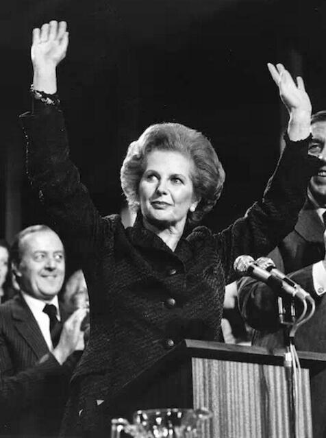 撒切尔夫人凄凉的晚年,让人悔悟人生真谛!(图5) 14(458).jpg