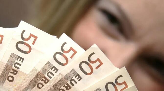 重磅消息:德国再次大把撒钱纾困,抗击新冠有新法(图4) 28(651).jpg