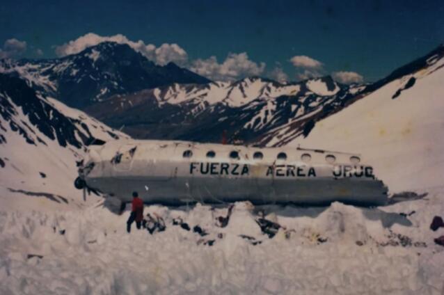 空难之后,他们吃起了同伴尸体(图1) 20(1272).jpg