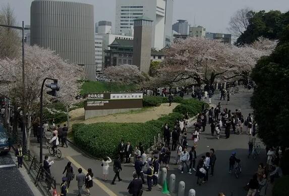 东京躺平:感染新冠无需报告 该干啥干啥(图3) 51(599).jpg