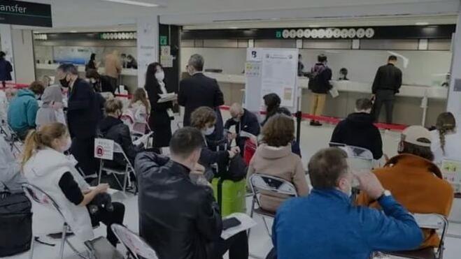 东京躺平:感染新冠无需报告 该干啥干啥(图1) 49(474).jpg