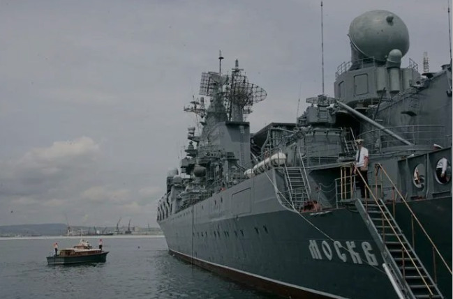 俄罗斯38辆卡车在一夜之间被烧毁,到底是谁干的?(图8) 40(348).png