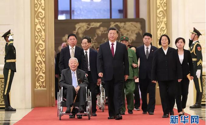 重阳节,品味习近平尊老敬贤故事(图1) 重阳节,品味习近平尊老敬贤故事(图1)