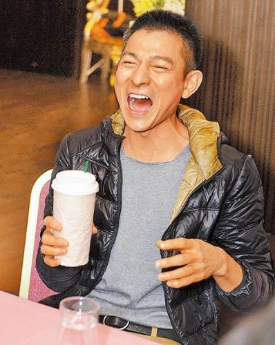 刘德华香港金像奖逐帝(图1) U329P4T8D3654928F107DT20120209082448.jpg