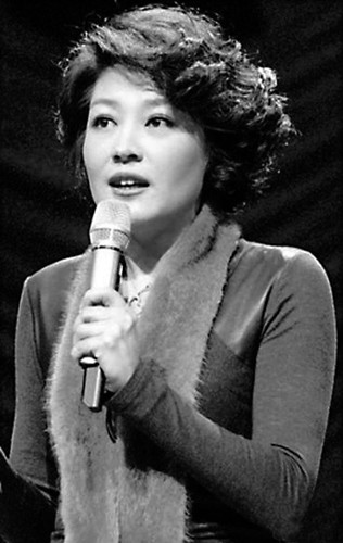 哈文连任蛇年春晚总导演(图1) U384P4T8D4062049F107DT20120727084553.jpg