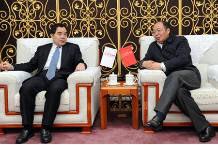 新闻出版总署署长柳斌杰谈“文化强国的中国道路”(图1) F201111172034151153539731.jpg