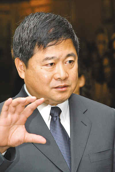 新任故宫博物院院长单霁翔:面对故宫 心怀敬意(图1) F201202141649532245615654.jpg