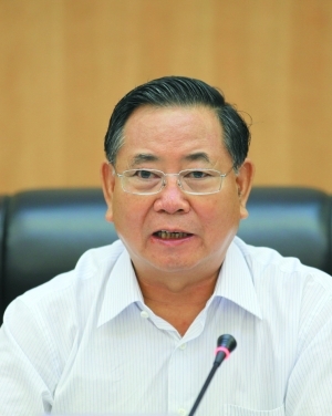 原海南省委书记:官员应少应酬少开没用会少说空话(图1) 3979551578.jpg