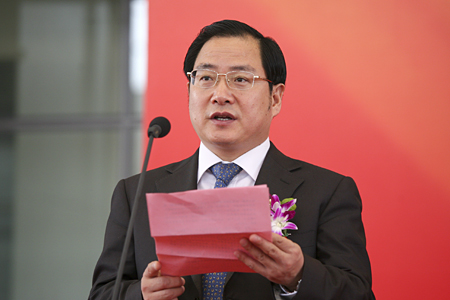 访中国商飞公司总经理:中国大型客机将飞向世界(图1) W020101020716085576988.jpg