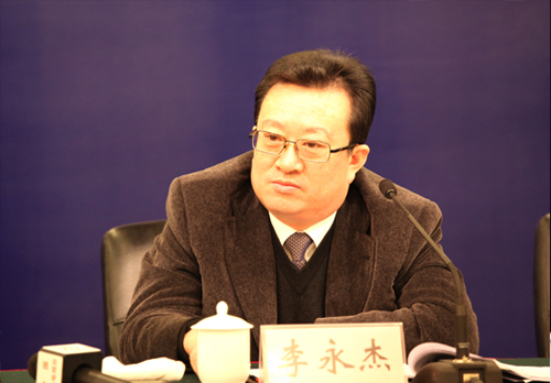 权威访谈:土地督察要敢碰硬 寸土必争应保尽保(图1) W020110111592820252052.jpg