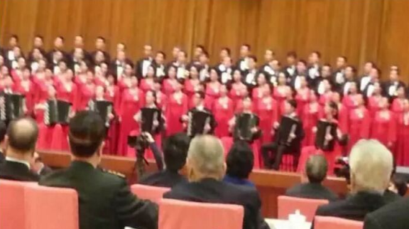 "请大家多多关心我们《世界华人网》"——2015年中央春节团拜会花絮(图5) 62.png