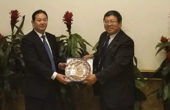 中国侨联副主席 河北省侨联主席包东率团访问智利(图5) 24.png