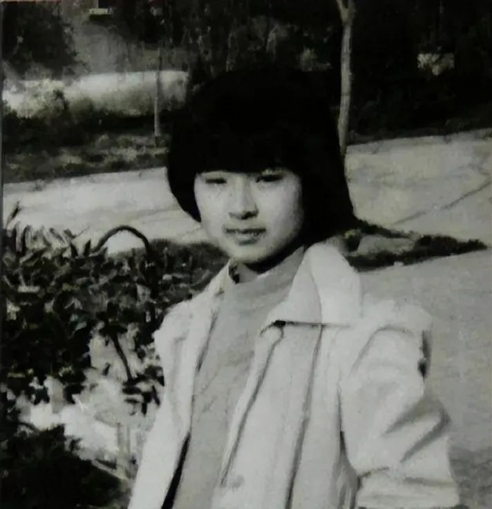 田晓菲:13岁被北大破格录取,学成后却转身嫁给53岁老外,曾经的天才少女近况如何?(图2) 2.jpg