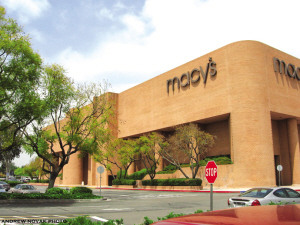 爹妈苦拼儿女挥霍 在美留学生奢侈比阔令父母心寒(图1) 73.jpg