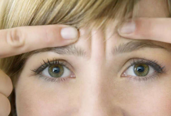 把手指放在眉心附近,会有奇怪的感觉,这是怎么回事?(图3) 31.png