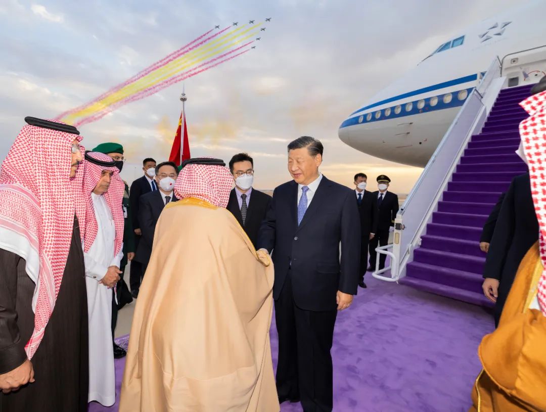 高清大图 | 战机护航!国旗色彩带!沙特盛情迎接习主席(图1) 1.jpg