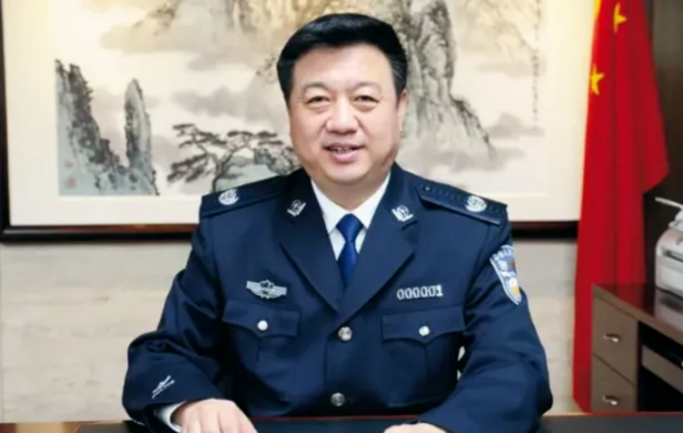 二十大以来主动投案的第二“虎”!执掌广东警界8年的他,与多名“老虎”有交集(图1) 47.png