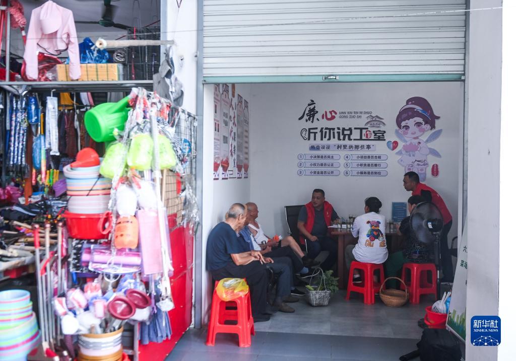 激荡清风正气 凝聚党心民心——以习近平同志为核心的党中央贯彻执行中央八项规定、推进作风建设纪实(图5) 55.jpg