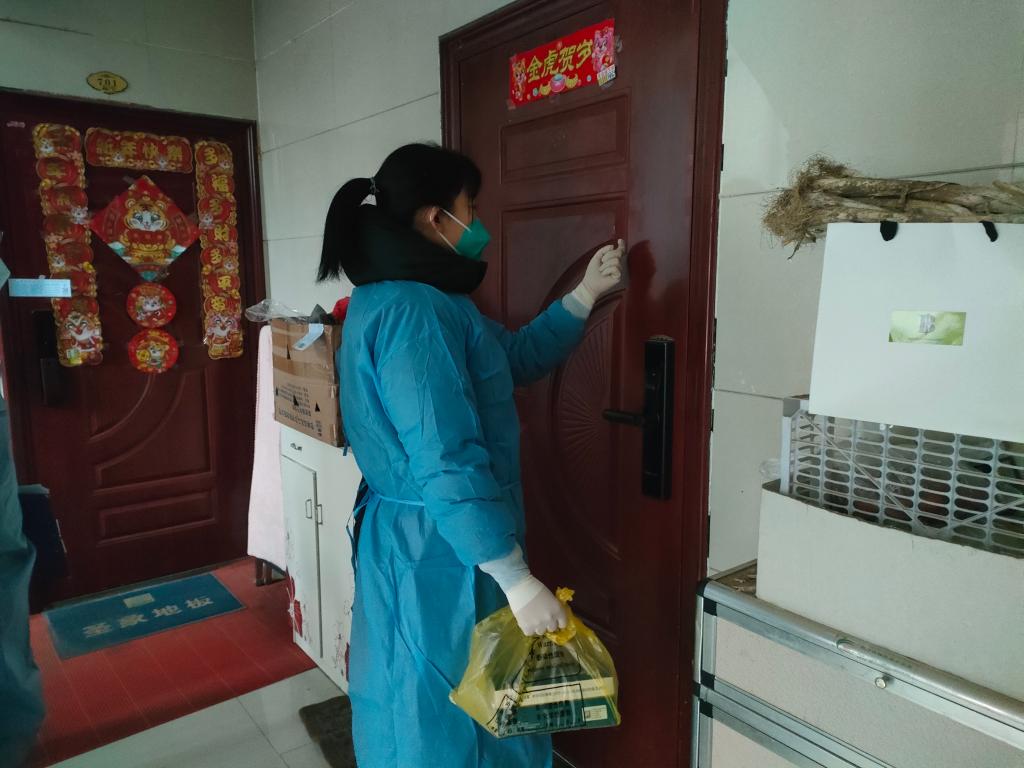 新华全媒+|各地多措并举构筑保健康、防重症防线(图3) 77.jpg