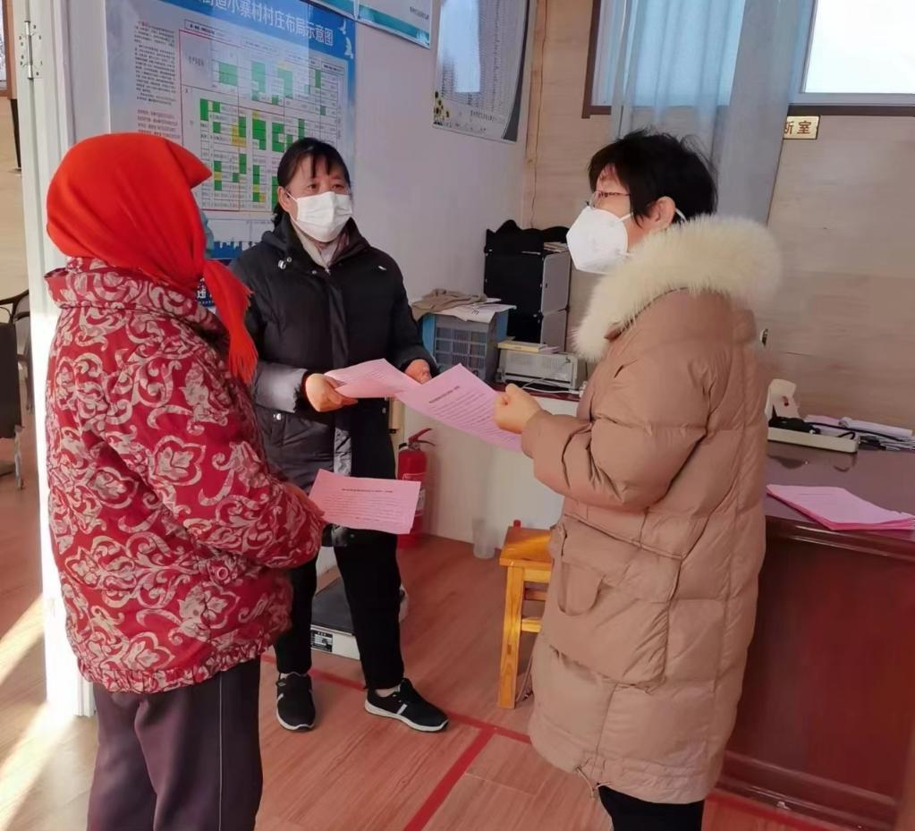 新华全媒+|各地多措并举构筑保健康、防重症防线(图4) 78.jpg