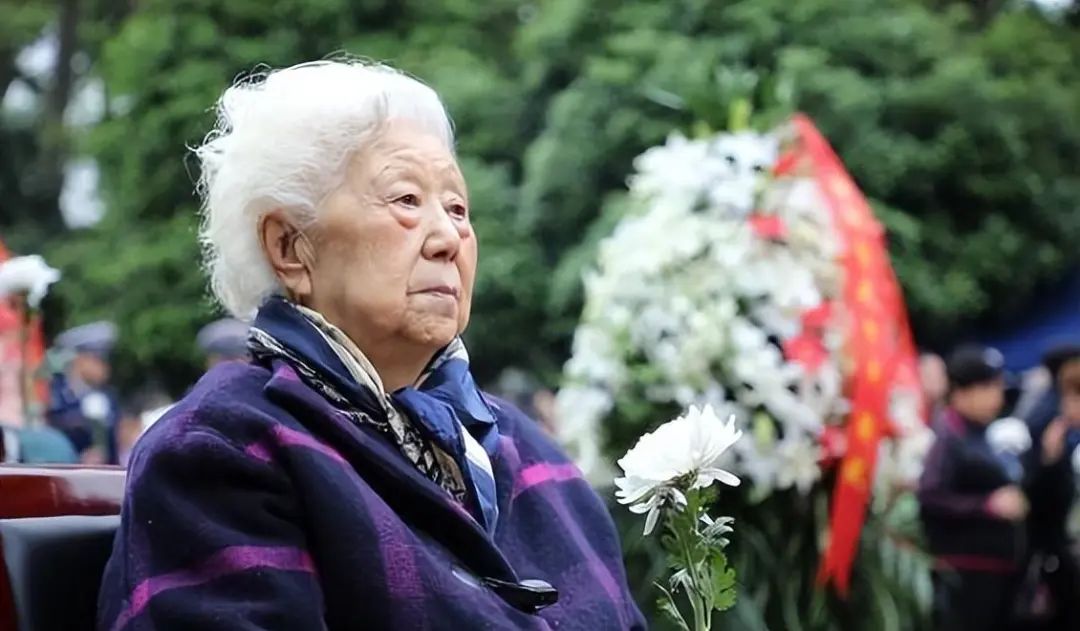 出卖江姐的叛徒的妻子至今健在,却备受国人尊敬,她到底做了什么?(图7) 39.jpg