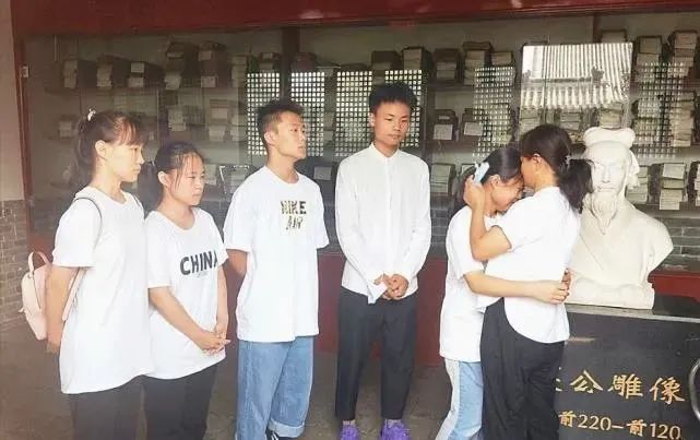 中国首例“5胞胎”长大了!个个年满20岁,如今现状却让人唏嘘......(图17) 36.jpg