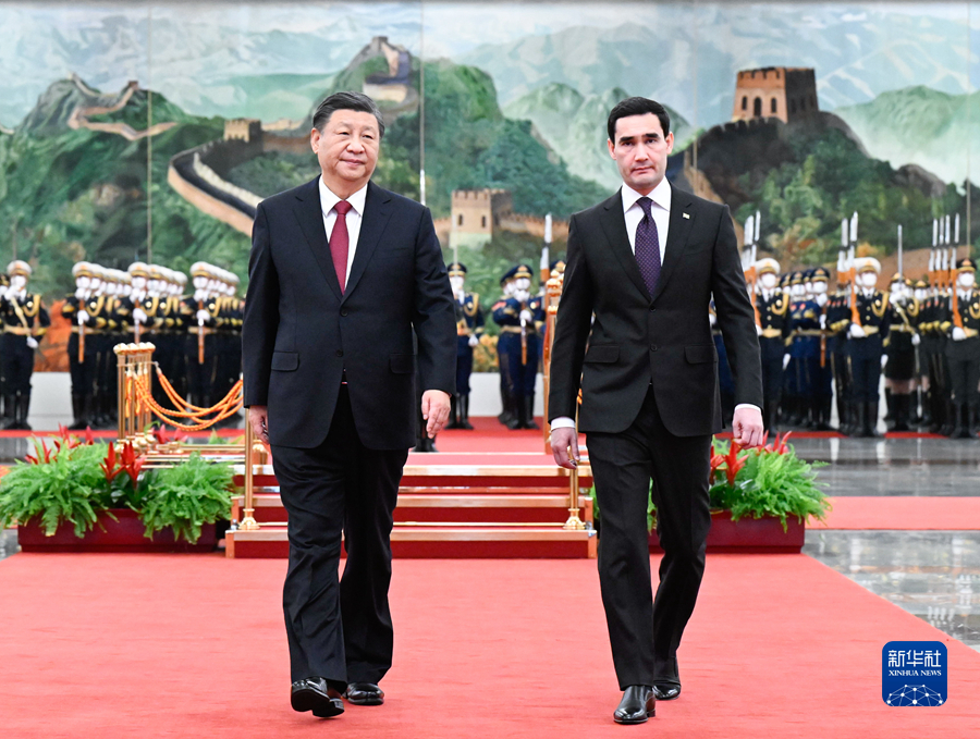 习近平同土库曼斯坦总统谢尔达尔·别尔德穆哈梅多夫举行会谈(图6) 习近平同土库曼斯坦总统谢尔达尔·别尔德穆哈梅多夫举行会谈(图6)