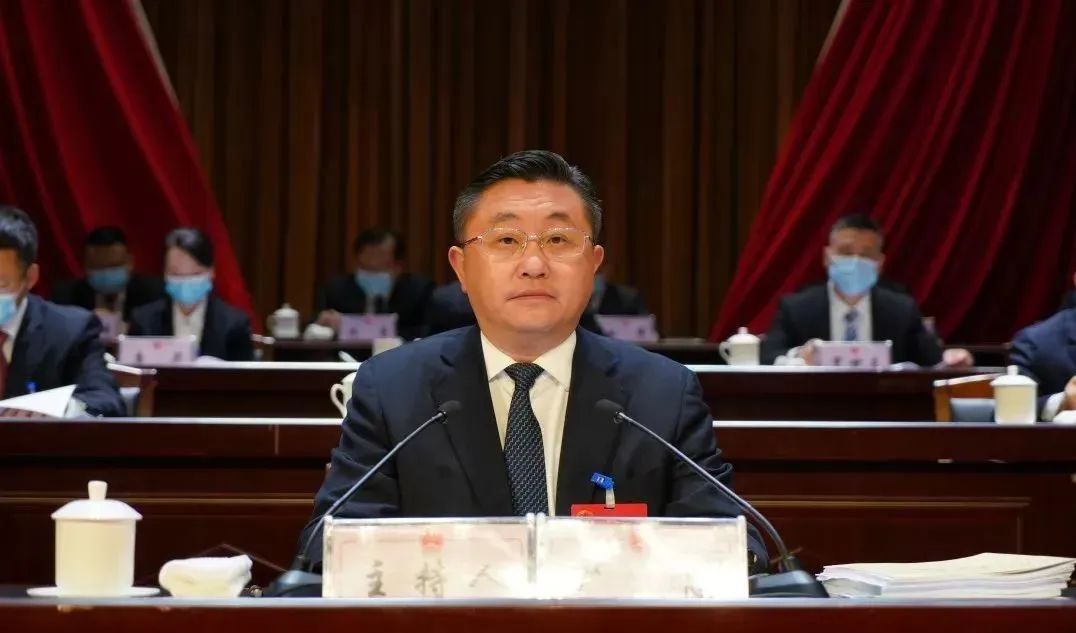 放高利贷的市委书记(图1) 30.jpg