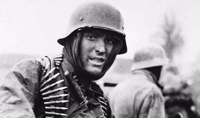 日本投降前一晚,国内士兵一夜疯狂,给中国留下数十年遗恨(图5) 54.png