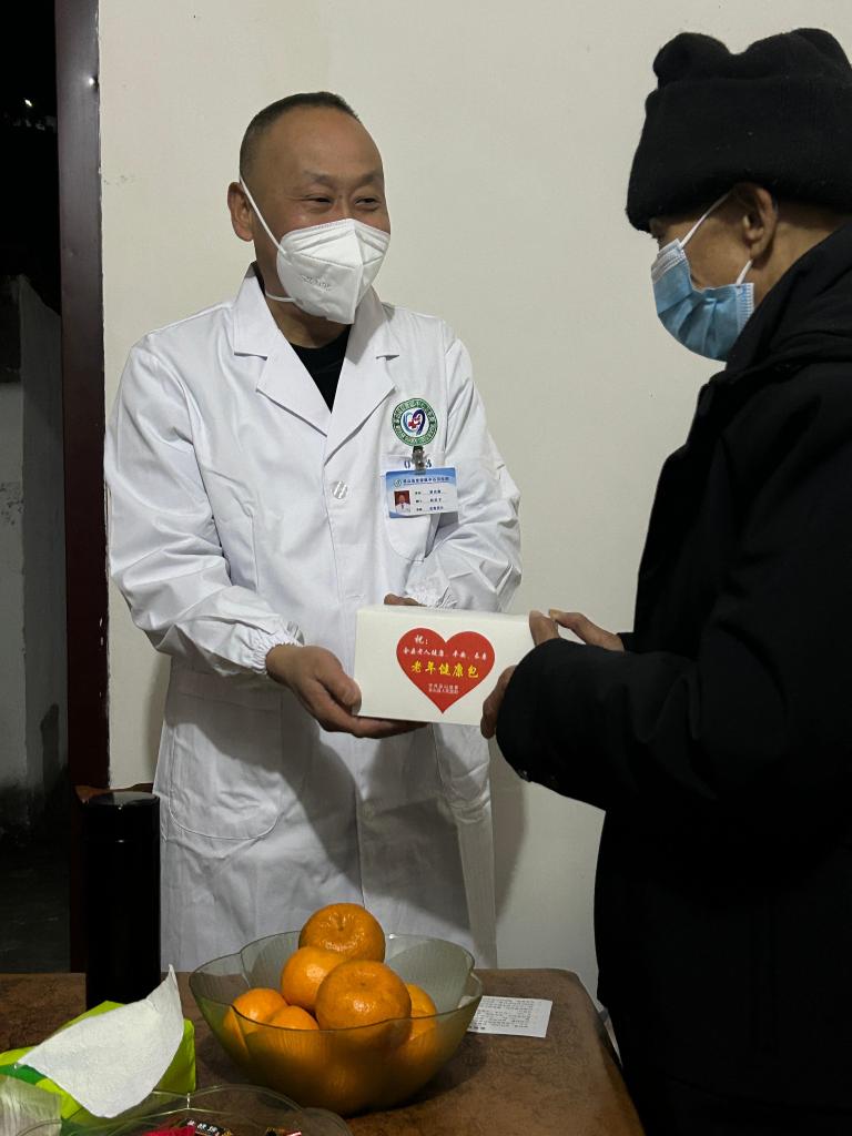 下沉资源 用心守护——春节基层疫情防控见闻(图2) 下沉资源 用心守护——春节基层疫情防控见闻(图2)