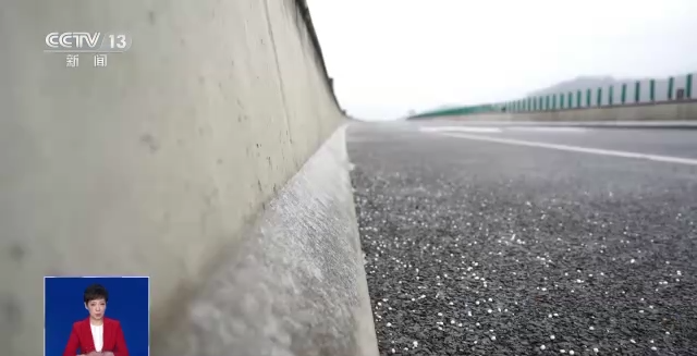 春节假期过半客流回升 寒潮下迎春运返程高峰(图2) 春节假期过半客流回升 寒潮下迎春运返程高峰(图2)