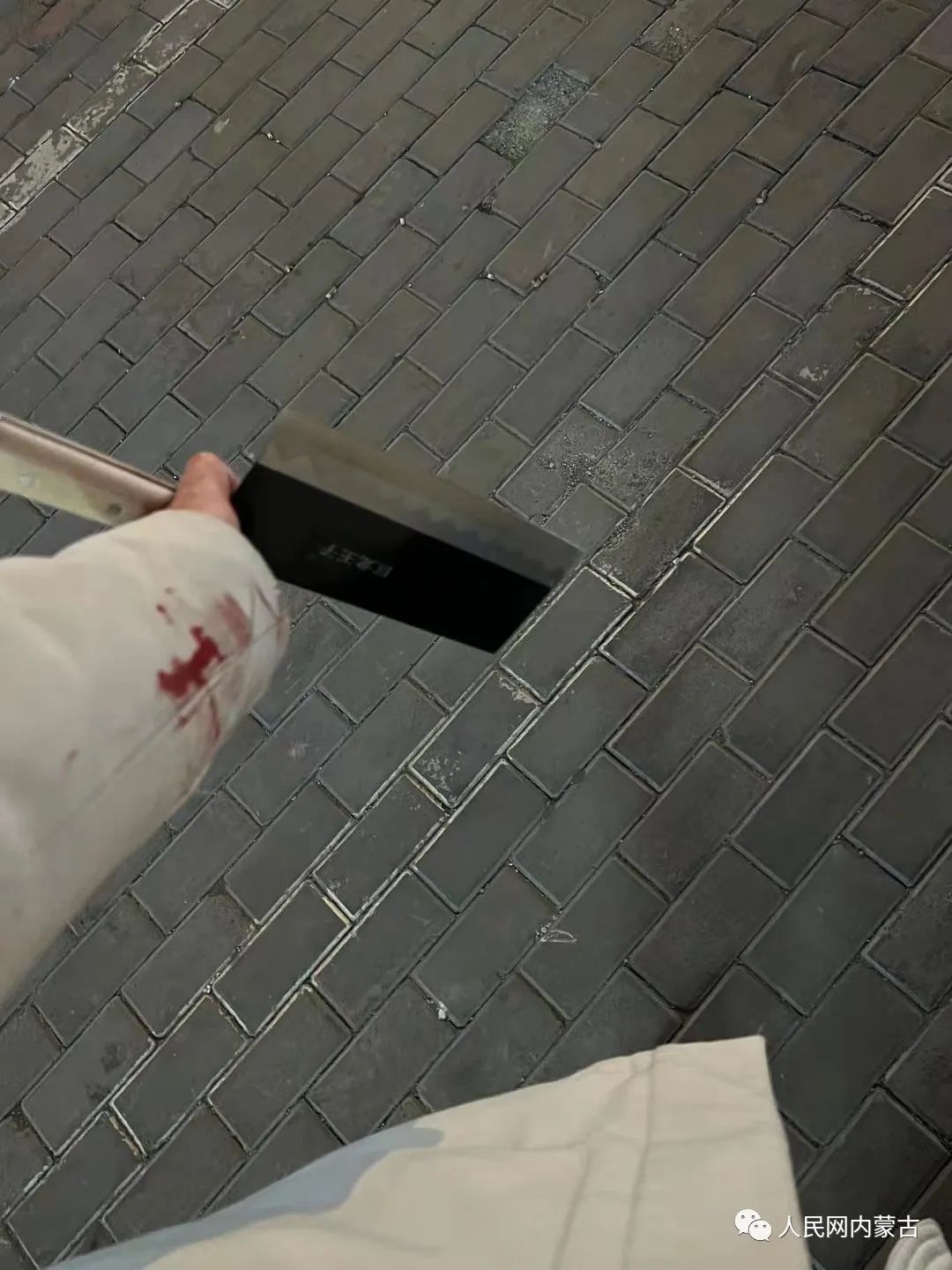 探亲路上,7秒夺刀!(图4) 23.jpg