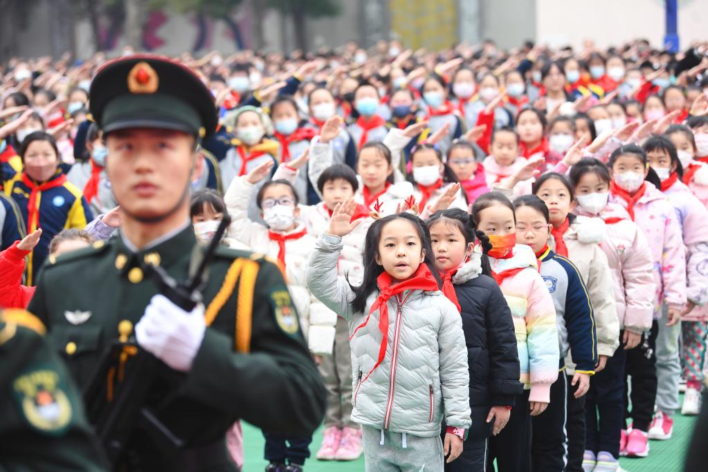 新春再出发!——全国多地中小学春季开学见闻(图2) 新春再出发!——全国多地中小学春季开学见闻(图2)