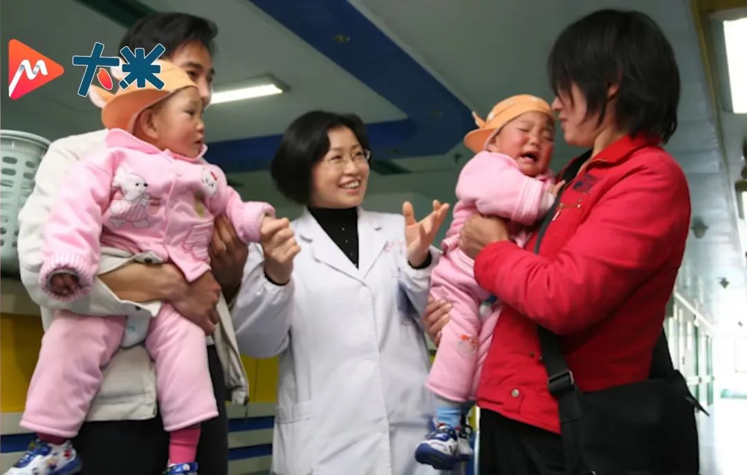 冲上热搜!连体女婴术后14年,“亭亭玉立”(图6) 58.jpg