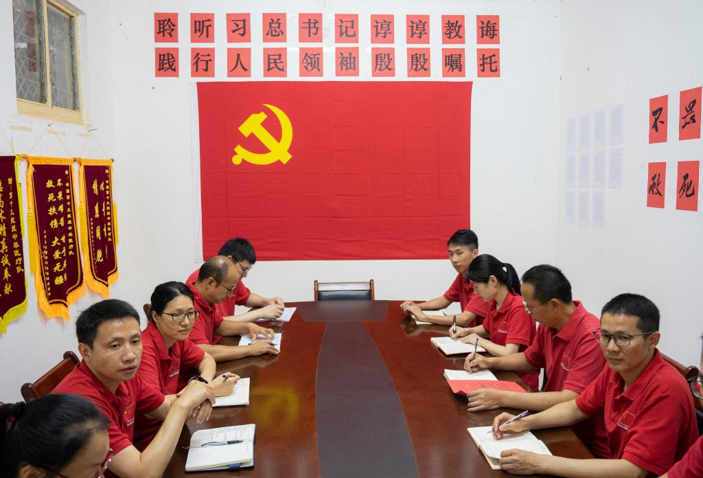 总书记的回信,激励他们续写大爱无疆的中国故事(图4) 总书记的回信,激励他们续写大爱无疆的中国故事(图4)