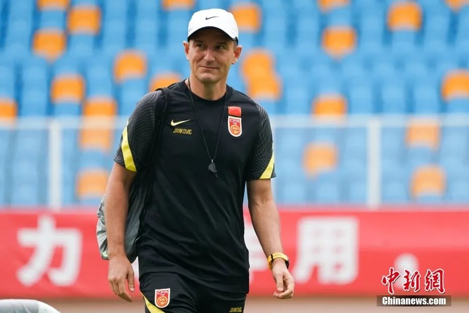 这次的新帅什么来头?能救得了国足吗?(图1) 31.jpg