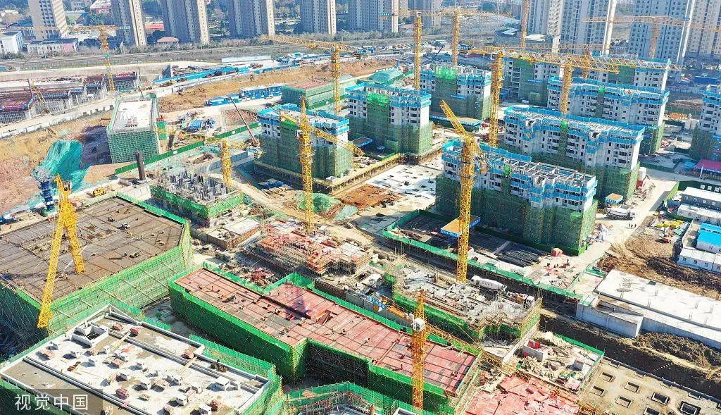 “违法谋生”:64岁老人改小7岁去搬砖,干了两天后被抓,超龄农民工何去何从?(图5) 30.jpg