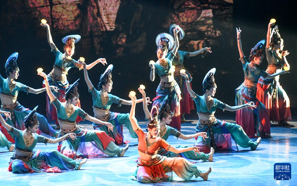 舞剧《五星出东方》开启新疆巡演(图4) 舞剧《五星出东方》开启新疆巡演(图4)