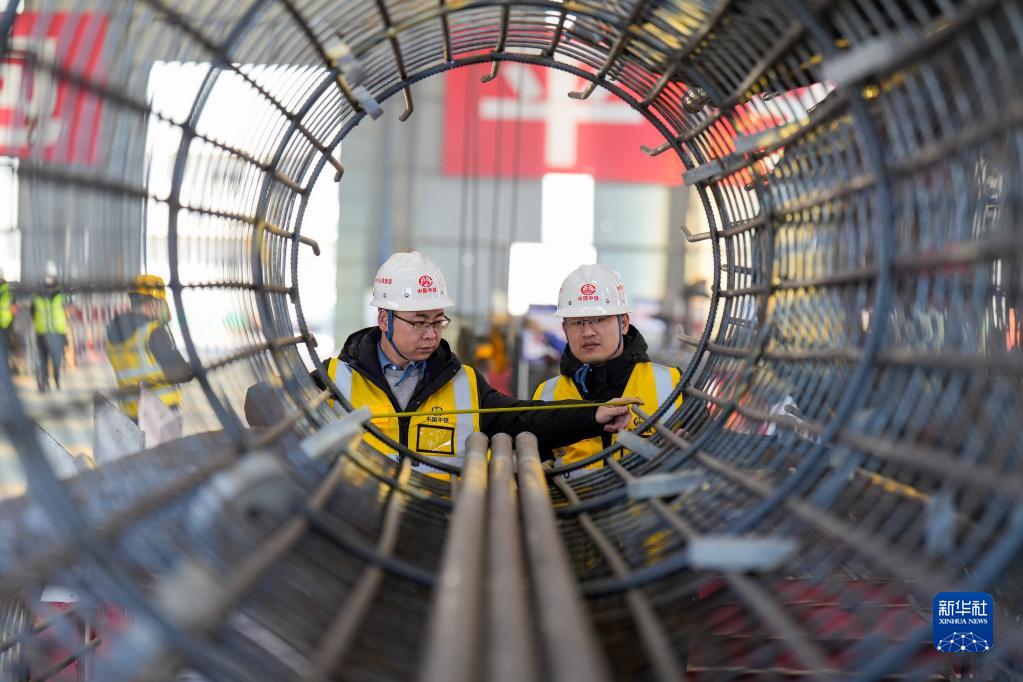 奔赴充满光荣和梦想的远征——以习近平同志为核心的党中央引领亿万人民踏上新征程述评(图6) 奔赴充满光荣和梦想的远征——以习近平同志为核心的党中央引领亿万人民踏上新征程述评(图6)