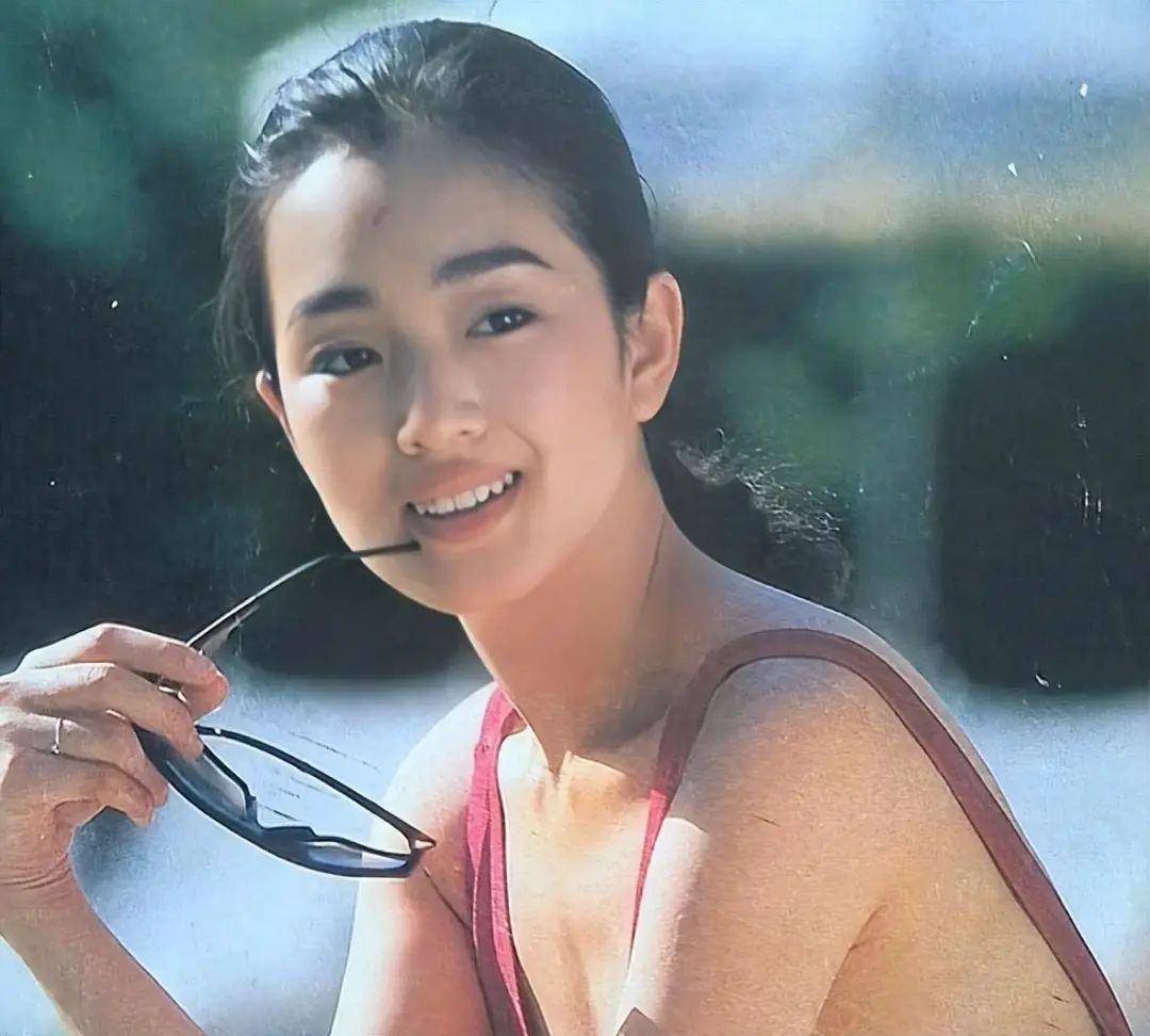 嫁给70岁法国人,情愿当老头的第四任妻子,巩俐到底在追求什么?(图8) 37.jpg