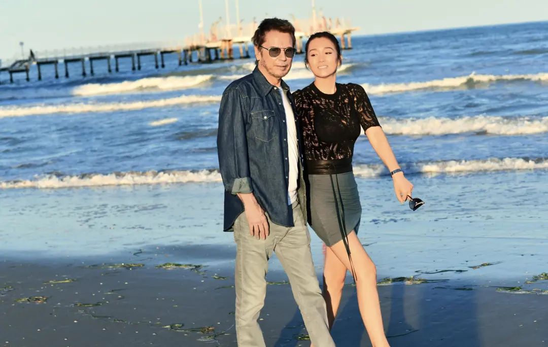 嫁给70岁法国人,情愿当老头的第四任妻子,巩俐到底在追求什么?(图11) 40.jpg