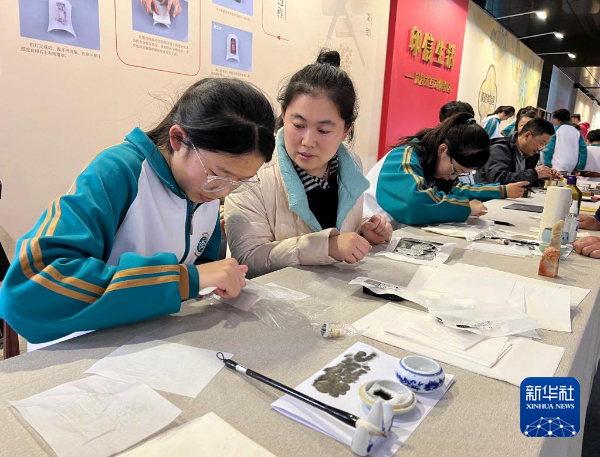 首届中华印信文化精品展在孔子故里山东曲阜开幕(图3) 首届中华印信文化精品展在孔子故里山东曲阜开幕(图3)