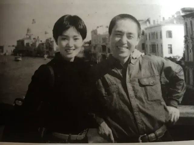 73岁的张艺谋:尽管岳母比自己小了11岁,给她尽孝也能坦然(图5) 24.jpg