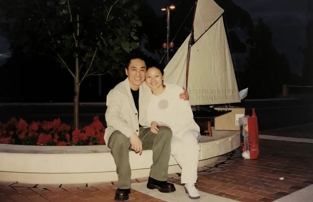 73岁的张艺谋:尽管岳母比自己小了11岁,给她尽孝也能坦然(图11) 30.jpg