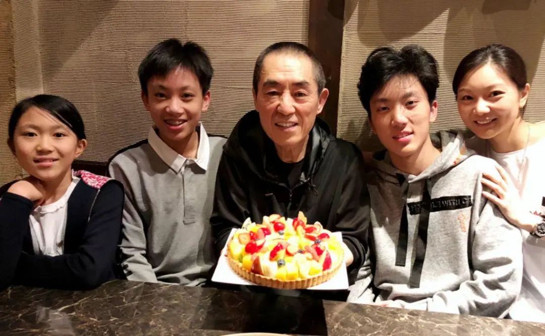 73岁的张艺谋:尽管岳母比自己小了11岁,给她尽孝也能坦然(图19) 38.jpg