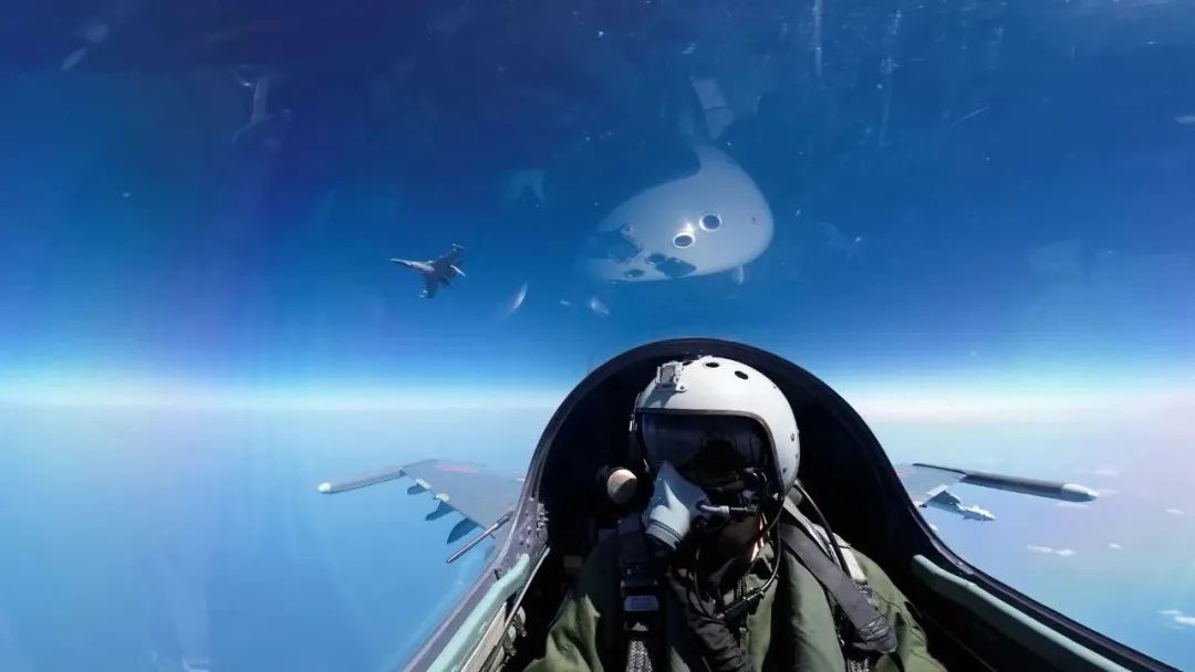 最新画面!东部战区环台岛战备警巡和“联合利剑”演习(图10) 最新画面!东部战区环台岛战备警巡和“联合利剑”演习(图10)