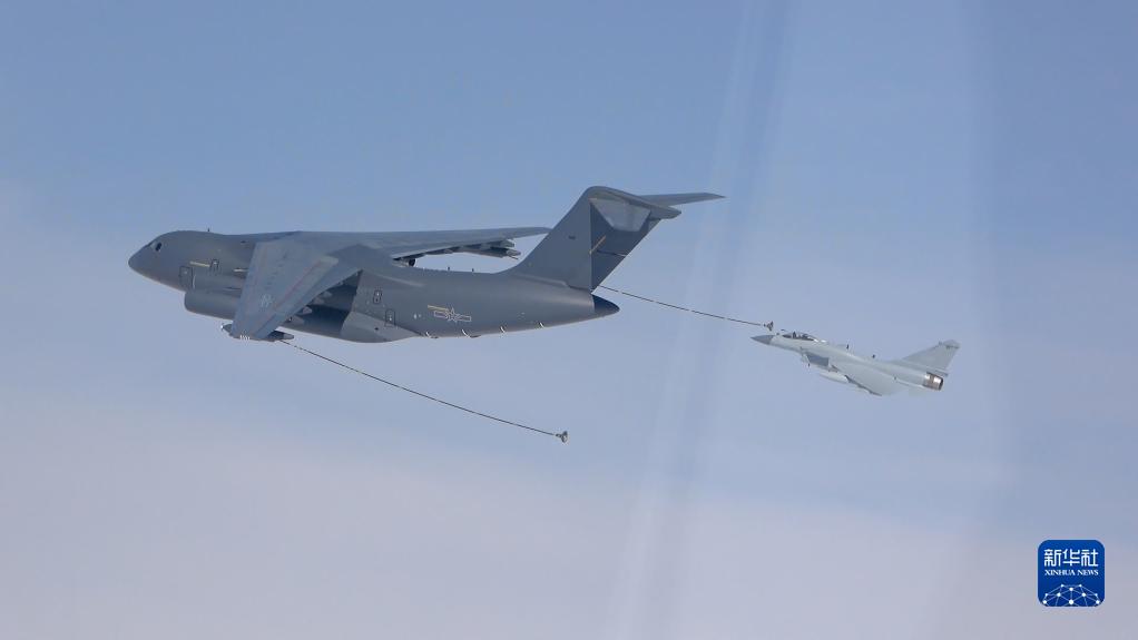 东部战区圆满完成环台岛战备警巡和“联合利剑”演习(图2) 东部战区圆满完成环台岛战备警巡和“联合利剑”演习(图2)