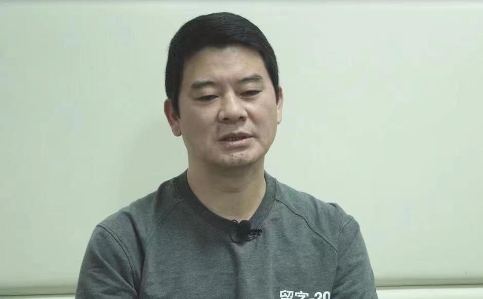 政法委书记家丢块脚垫,动用了五六名刑警(图1) 1.jpg